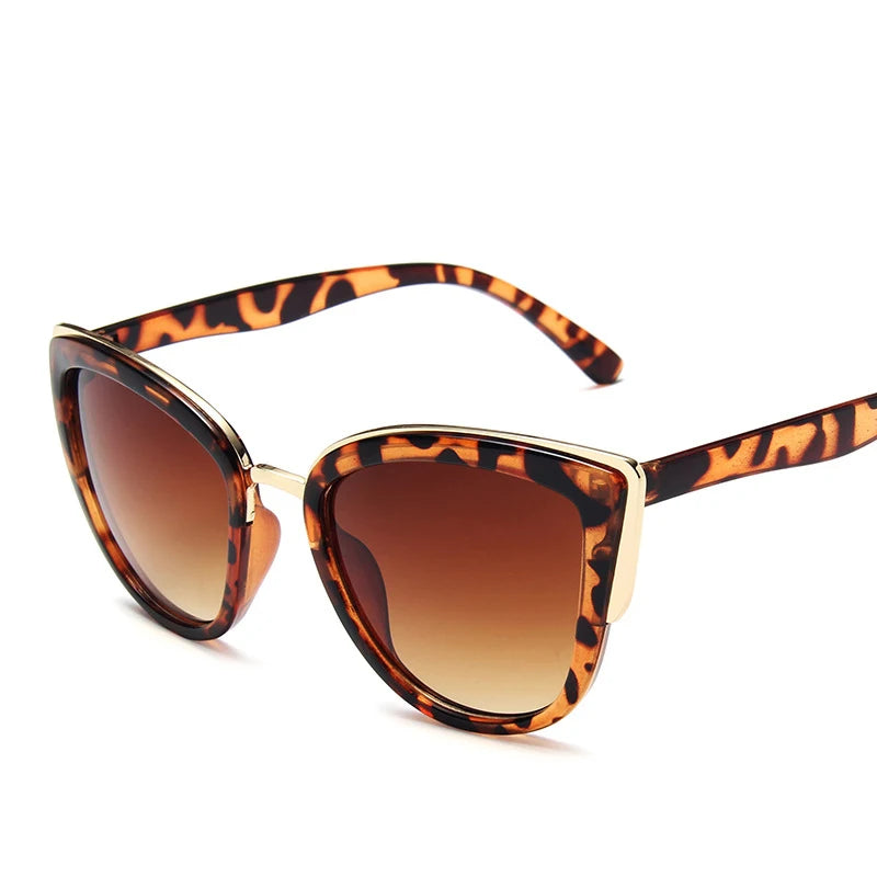 Oversized Sunglasses - Cats Eye