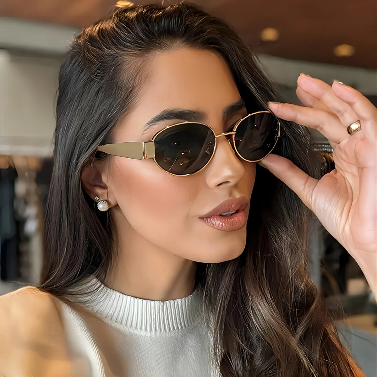 Classic Oval Sunglasses – Trendy, Unisex Metal Frame Shades for Effortless Style