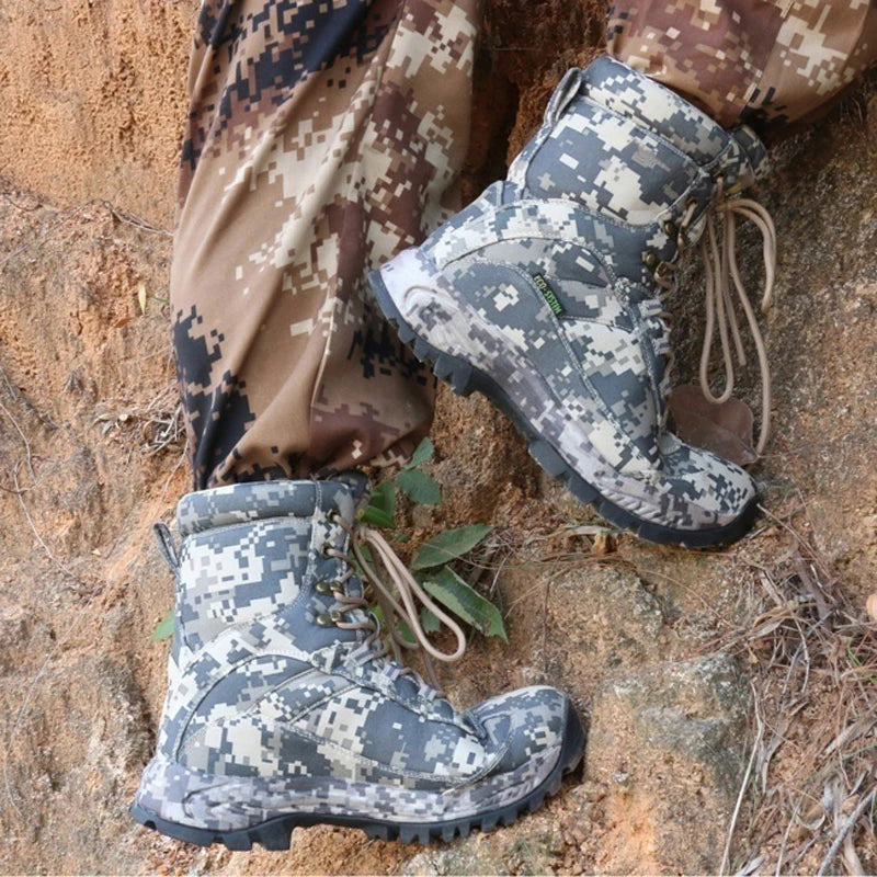 Men's Camouflage Hunting Boots – Lightweight, Waterproof, and Durable